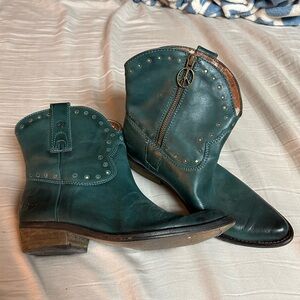 Lucky Brand women’s boots size 8